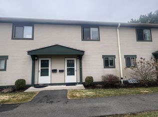 51 The Holw, Amherst, MA 01002
