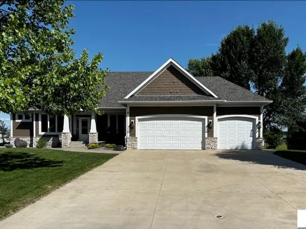 1501 Rockbend Pkwy, Saint Peter, MN 56082