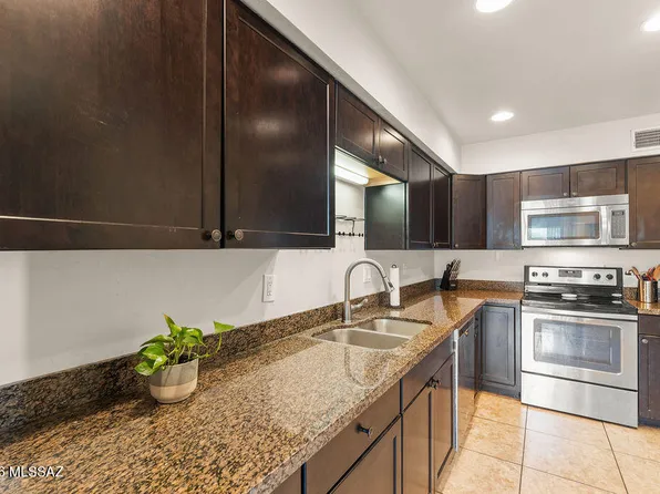 2749 W Anklam Rd APT D, Tucson, AZ 85745