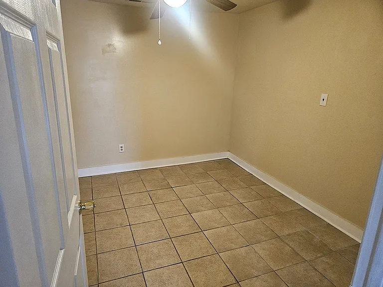 837 Sycamore Ave — Photo 11
