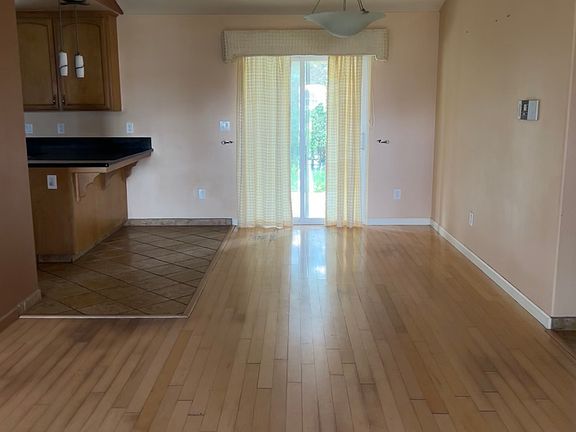 4th image of 26936 Avenue 18