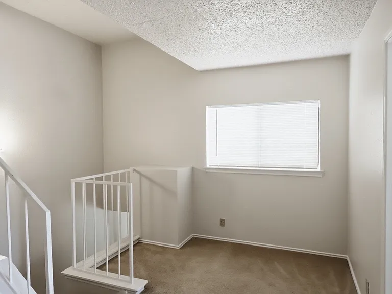 227 Burlington Dr — Photo 13