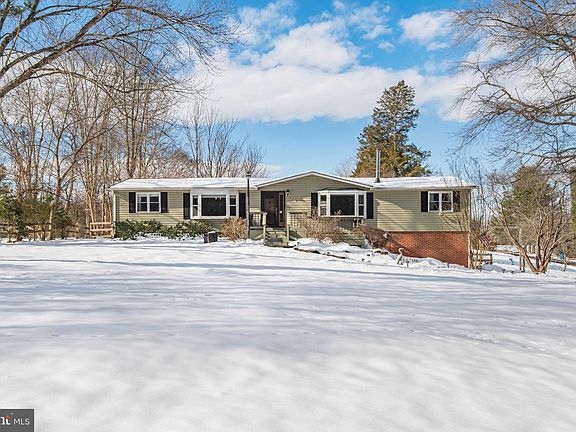 2nd image of 9601 Gabriel Pl