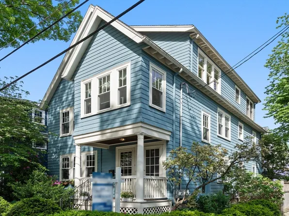 33 Ackers Ave #2, Brookline, MA 02445
