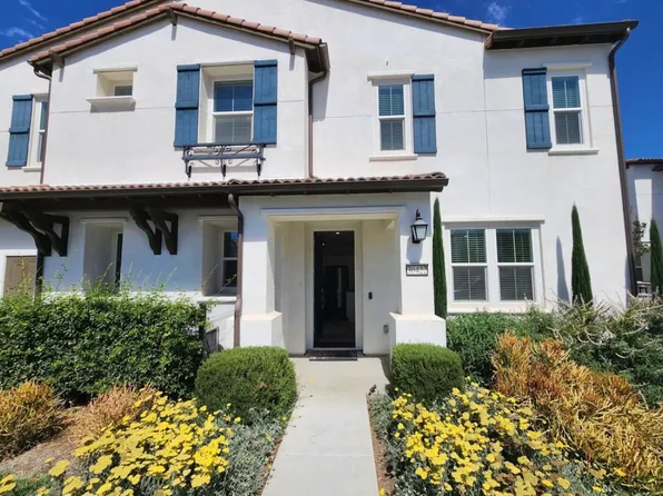 30422 Town Square Dr, Menifee, CA 92584