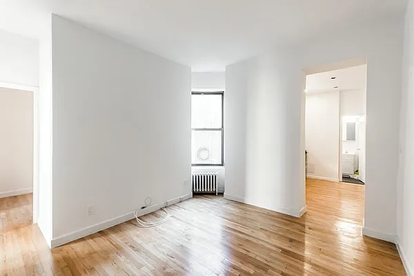 Rented by Bond New York | media 8