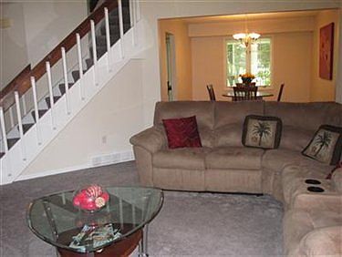 5th image of 16648 Southview Ln