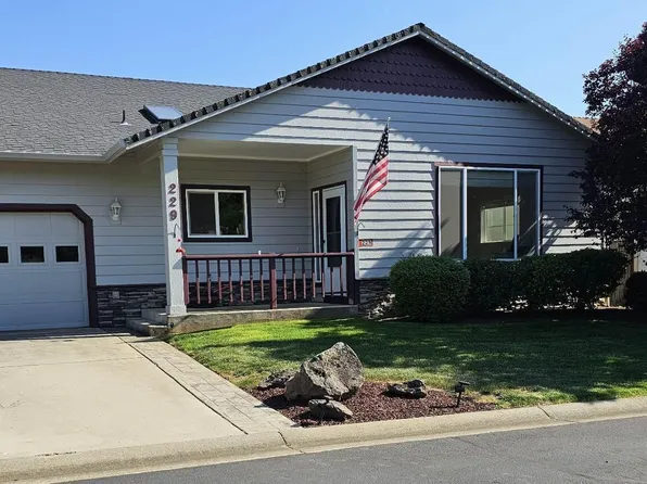 229 Red Cedar Ln, Cave Junction, OR 97523