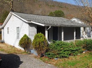 218 E Spring St, Oliver Springs, TN 37840