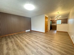 6030 Chermont St NW, Canton, OH 44718
