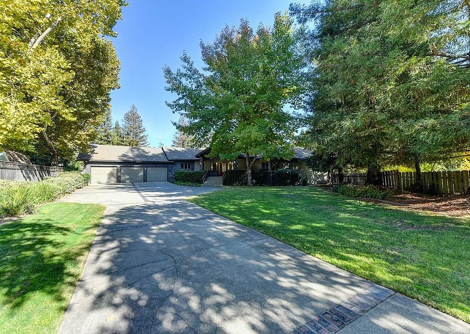 1st image of 4546 Shady Oak Way
