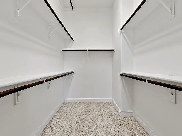 4914 Camp Verde Cir — Photo 32
