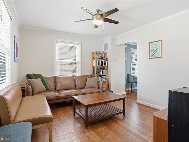 2147 S Oakland St — Photo 6