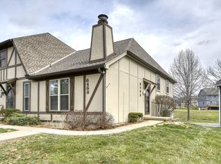 6468 NW 70th St, Kansas City, MO 64151