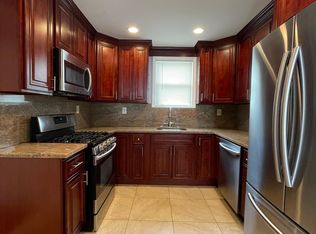 14 Wheeler Ave #1, Valley Stream, NY 11580