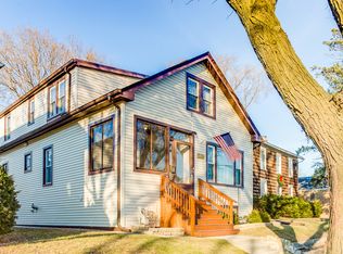 6338 W Newport Ave, Chicago, IL 60634