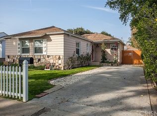 17555 Hamlin St, Van Nuys, CA 91406