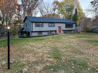527 Howellton Rd, Orange, CT 06477