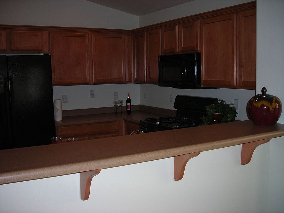 GREAT kitchen-all new appliances, GAS stove, slide out drawers & much more!