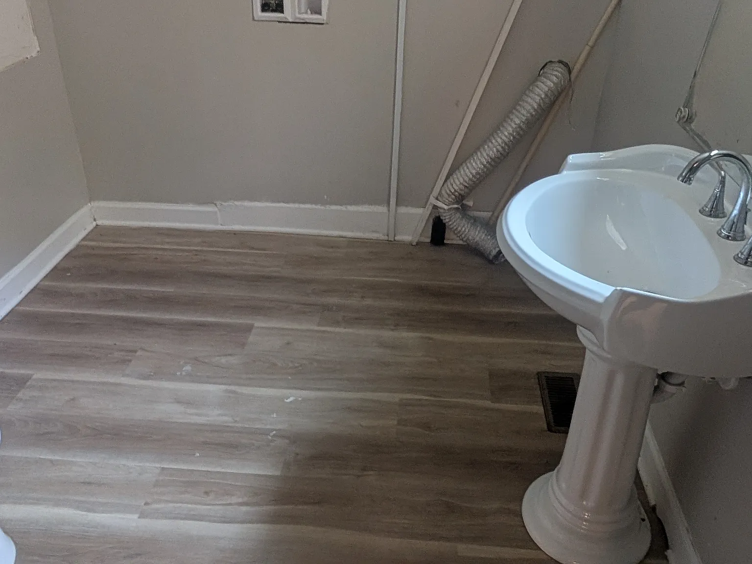 4 bed, 1330 sqft, $2,200 — Photo 3