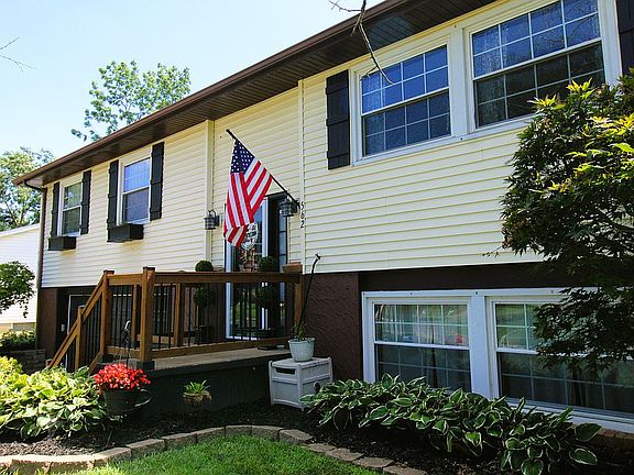 2nd image of 562 Wilson Dr