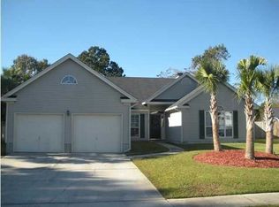 107 Durrell Ct, Goose Creek, SC 29445