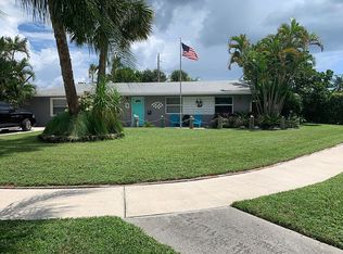 952 Dogwood Rd, North Palm Beach, FL 33408