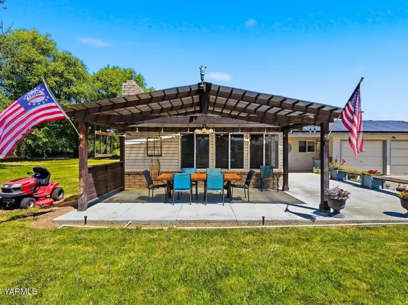2841 Mapleway Rd, Yakima, WA 98908