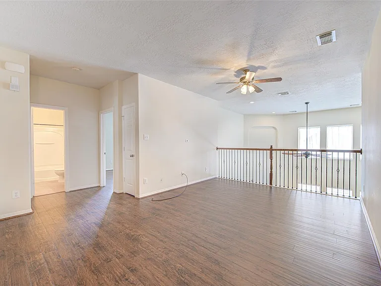 5007 Jade Cove Ct — Photo 31