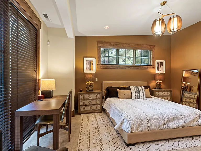 13193 Snowshoe Thompson Cir — Photo 32
