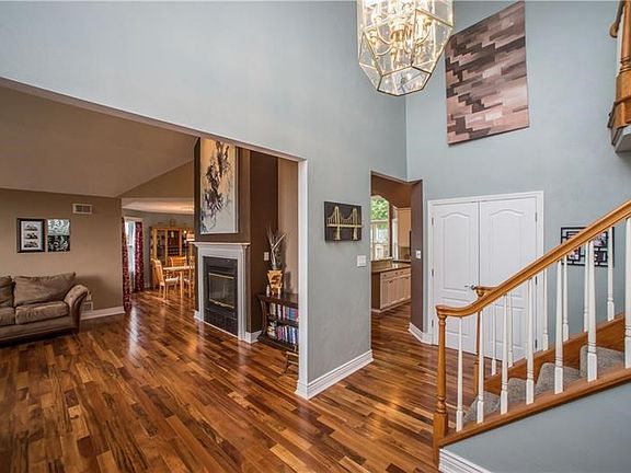 3rd image of 58 Hobbitt Ln