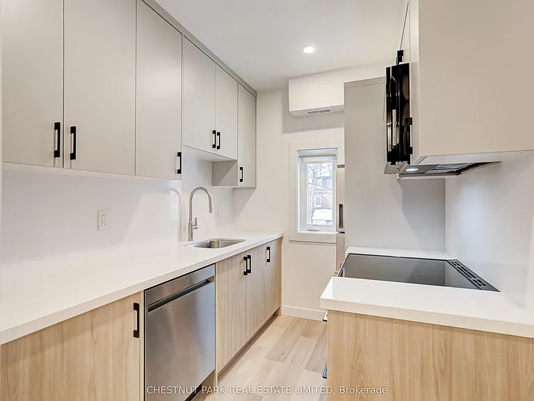 326 Saint George St #3 — Photo 3