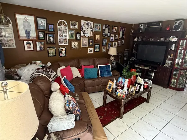10350 SW 220th St APT 241, Miami, FL 33190