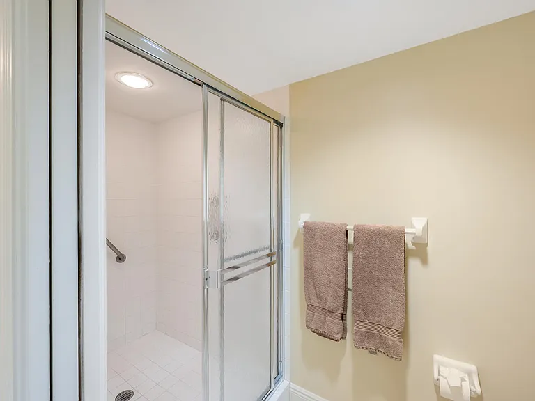 20 Seagate Dr #803 — Photo 26