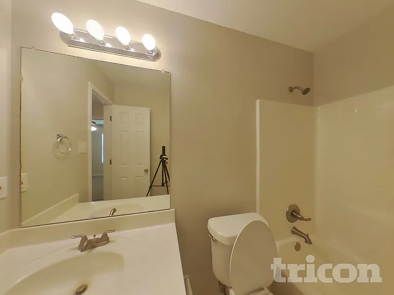 1409 Mallard Dr — Photo 16