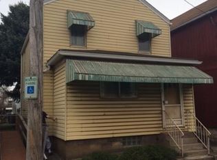 15 Pine St, Natrona Heights, PA 15065