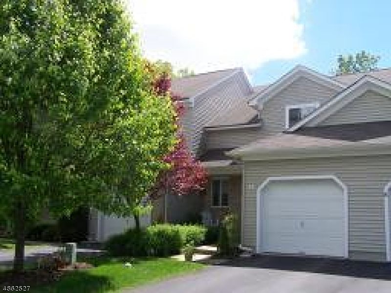1st image of 34 Sweet Water Ln