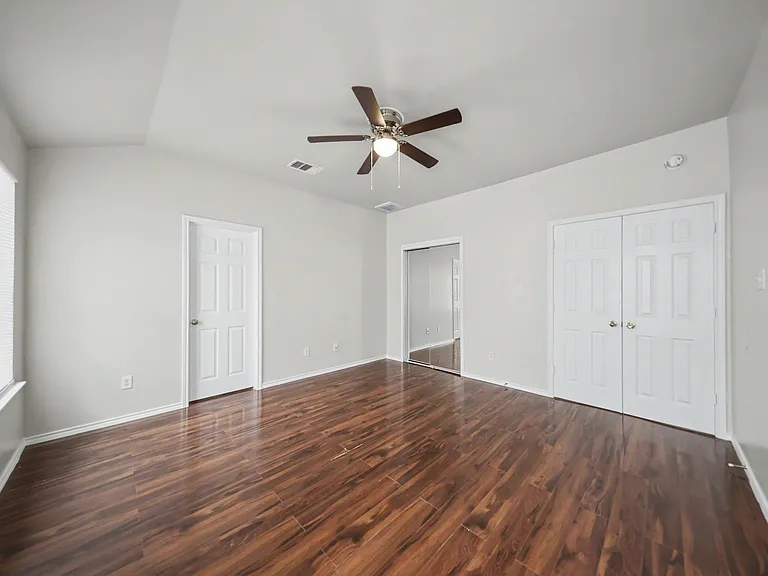 5013 Causeway Ct — Photo 12