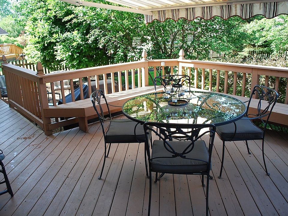 Deck With Power Awning