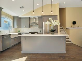 22 Searington Dr, Syosset, NY 11791