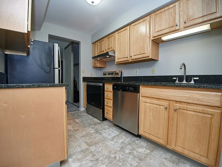 St. Clair Woods Apartments — Photo 47