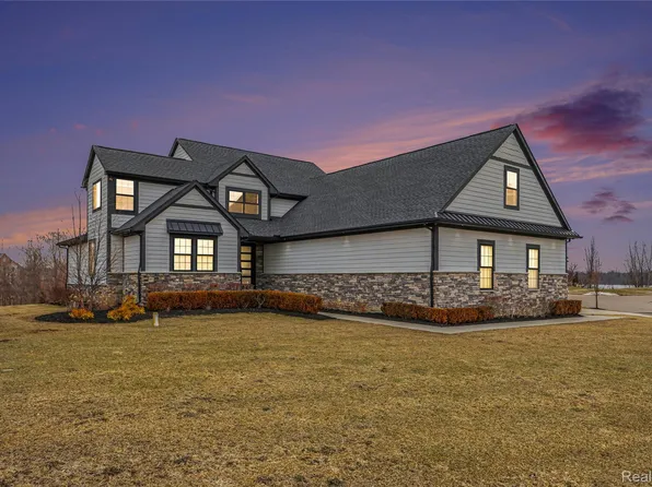 14270 Wright Dr, Linden, MI 48451