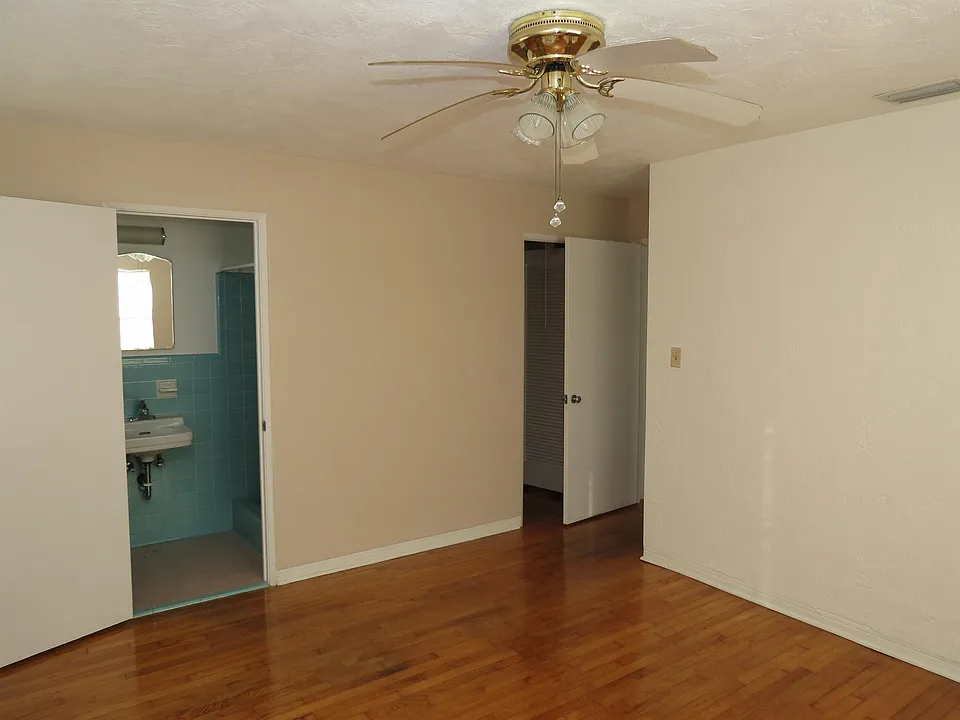 90 Dawn Dr