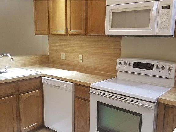 5th image of 5916 Baroncrest Dr