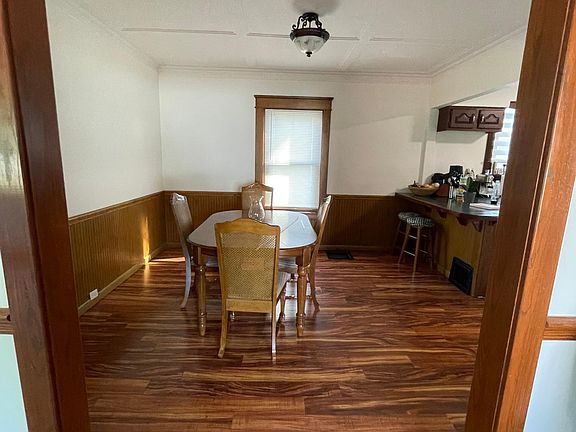 4th image of 771 Clark St