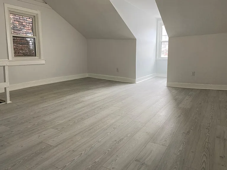 1009 E Carson St #2 — Photo 6