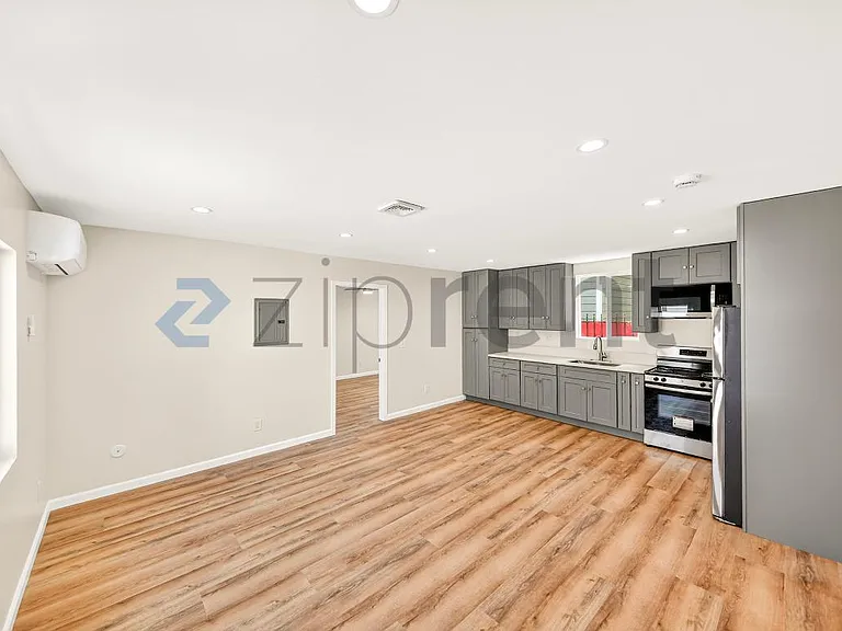 4013 S Harvard Blvd — Photo 5