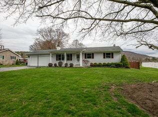 21 Seneca Dr, Horseheads, NY 14845