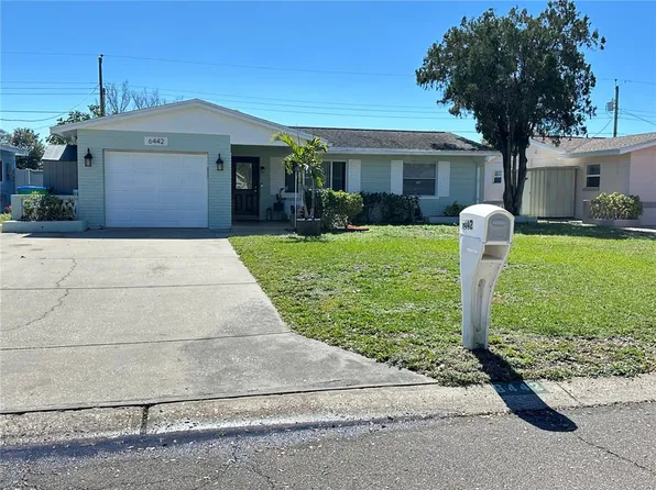 6442 43rd Ave N, Kenneth City, FL 33709