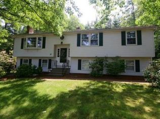 27 Sparhawk Dr, Londonderry, NH 03053